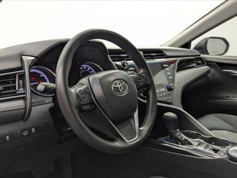 Used 2019 Toyota Camry LE image 21