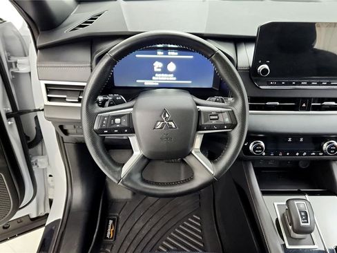 Used 2024 Mitsubishi Outlander SEL Black Edition AWD/4WD image 19