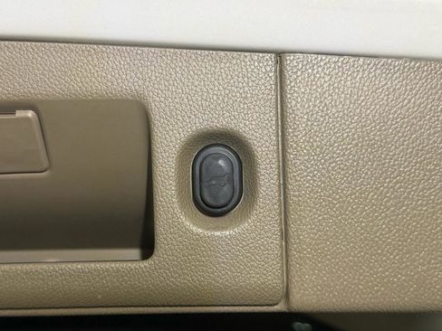 Used 2019 Chevrolet Tahoe Premier image 39