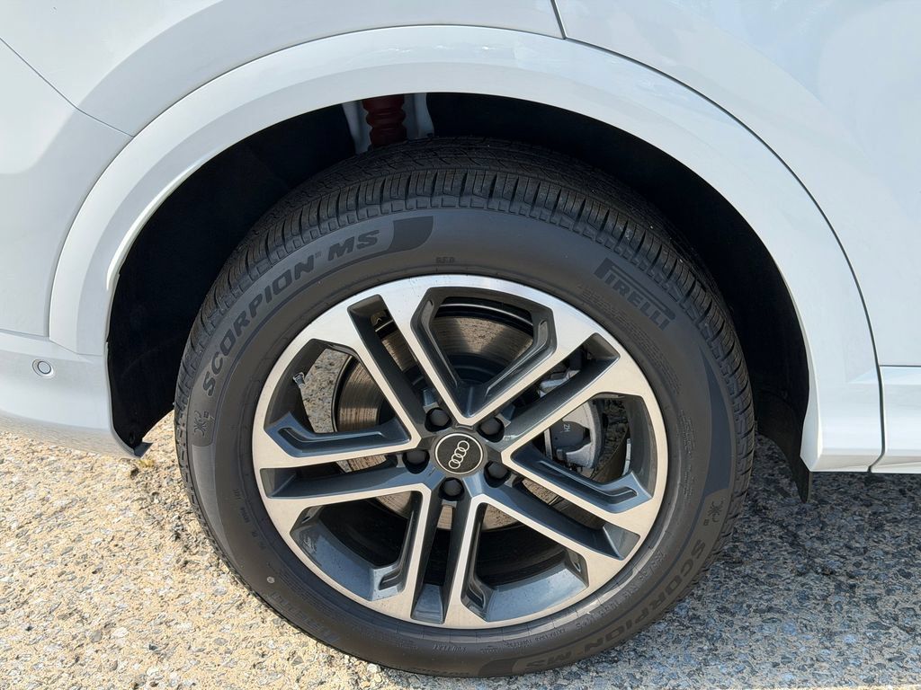 New 2026 Audi Q5 Premium Plus AWD/4WD image 6