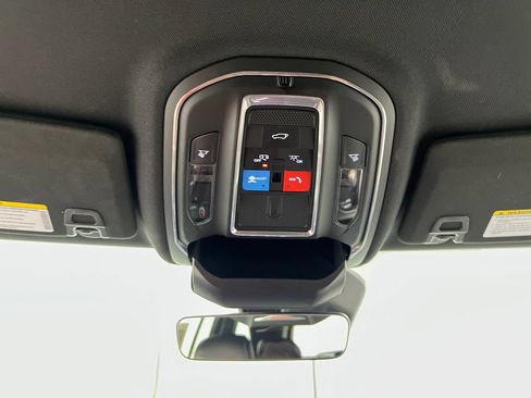 Used 2025 Jeep Grand Cherokee Altitude AWD/4WD image 65