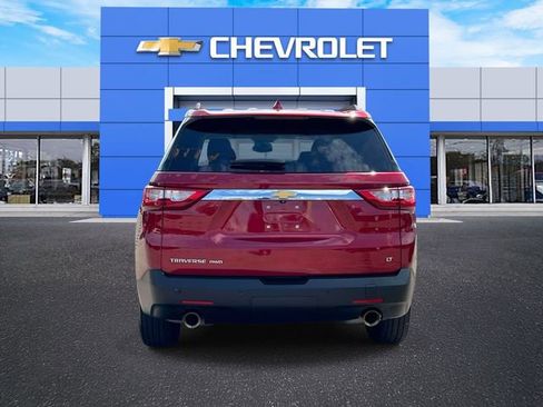 Used 2021 Chevrolet Traverse LT image 7