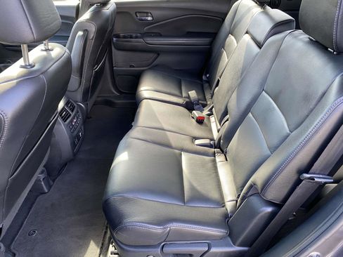 Used 2021 Honda Pilot Touring image 13