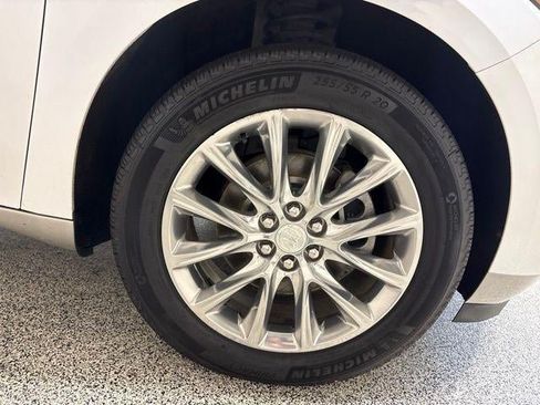 Used 2019 Buick Enclave Premium w/ Experience Buick Package AWD/4WD image 33