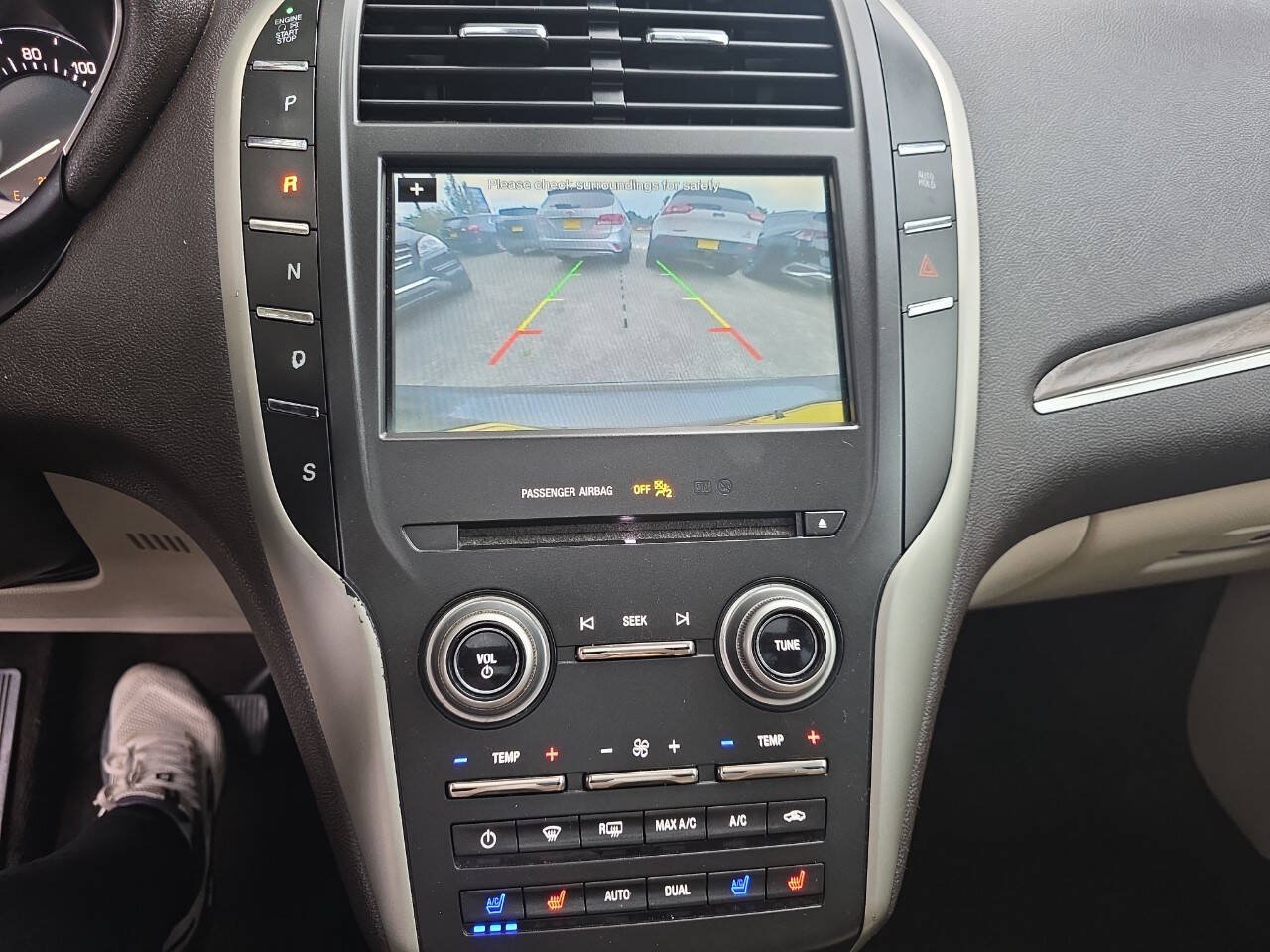Used 2017 Lincoln MKC Reserve w/ Lincoln MKC Climate Package AWD/4WD image 9