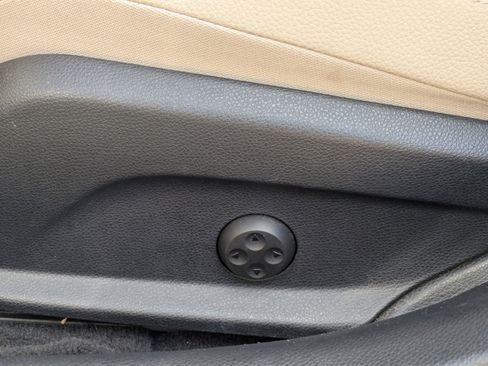 Used 2021 Mercedes-Benz C 300 Sedan image 25