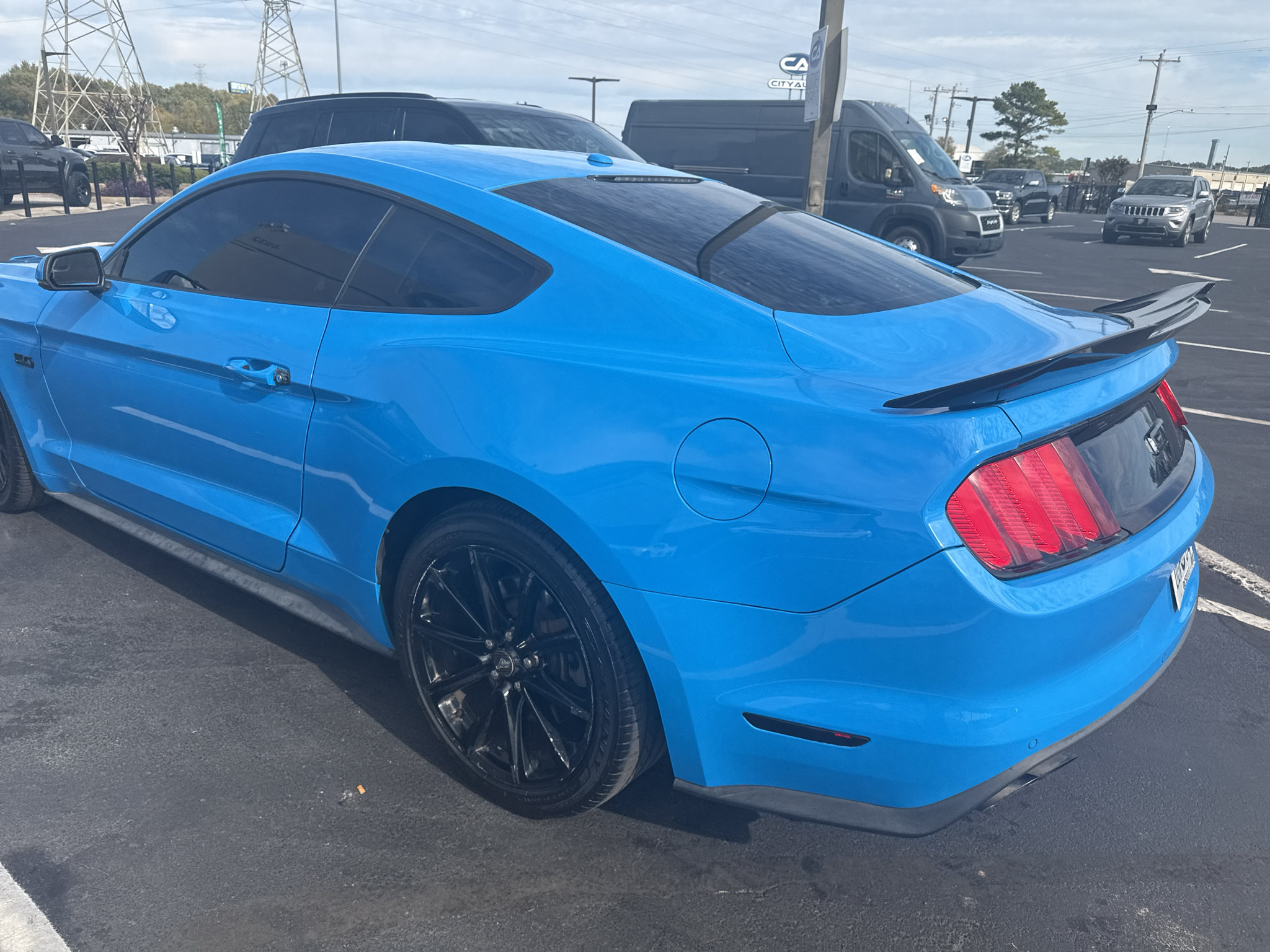 Used 2017 Ford Mustang GT Premium RWD image 7