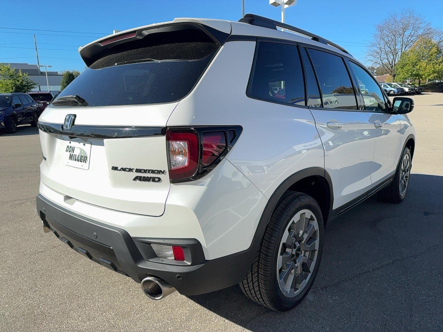 Used 2025 Honda Passport Black Edition image 7