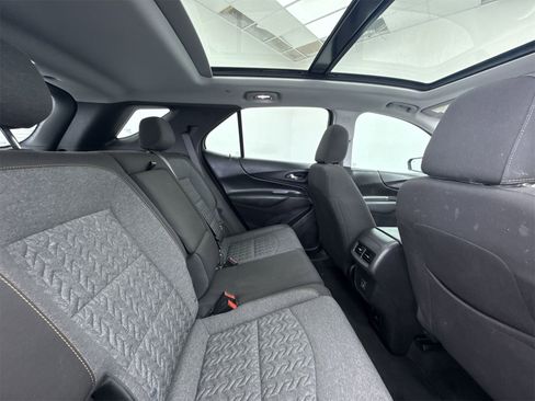 Used 2024 Chevrolet Equinox LT image 32