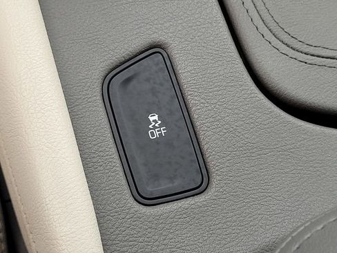 Used 2019 Cadillac XT5 Luxury image 13