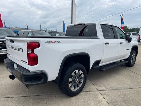 Used 2024 Chevrolet Silverado 2500 Custom w/ Custom Value Package AWD/4WD image 3
