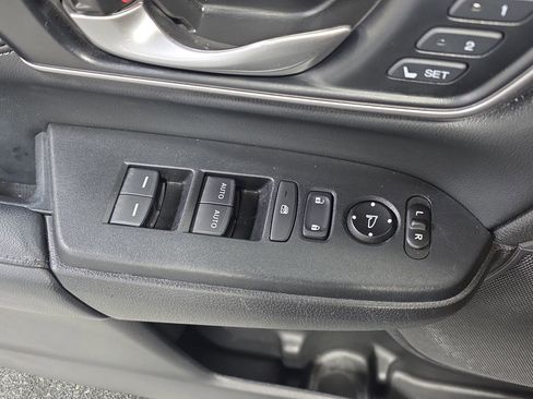 Used 2019 Honda CR-V EX-L image 27