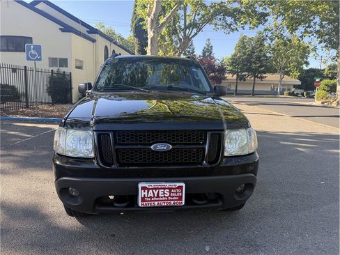 Used 2005 Ford Explorer Sport Trac XLT AWD/4WD image 2