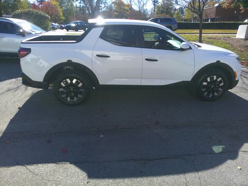 Used 2025 Hyundai Santa Cruz SE image 14