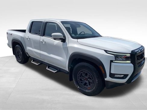 Used 2025 Nissan Frontier Pro-X w/ Pro Convenience Package RWD image 8