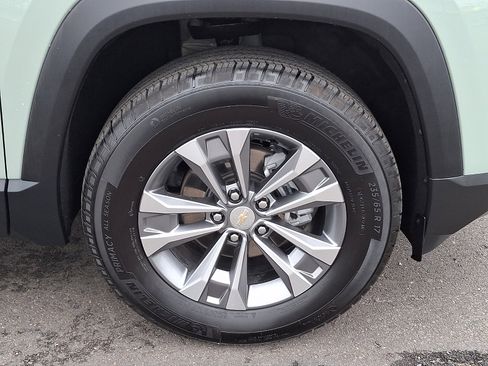 Certified 2025 Chevrolet Equinox LT w/ Convenience Package II AWD/4WD image 8