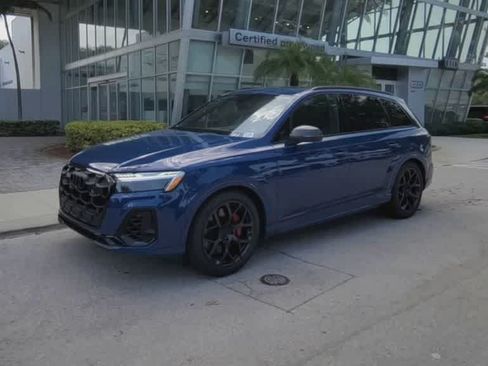 New 2026 Audi SQ7 Prestige AWD/4WD image 4