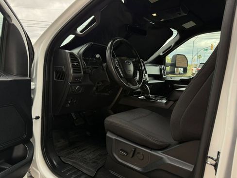 Used 2020 Ford F150 XLT w/ Equipment Group 302A Luxury AWD/4WD image 38