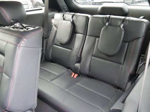 New 2026 Ford Explorer ST-Line w/ ST-Line Street Pack image 24