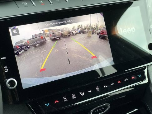 New 2026 Jeep Grand Cherokee L Limited AWD/4WD image 30