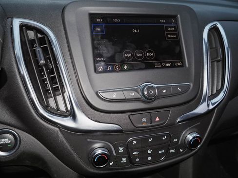 Used 2022 Chevrolet Equinox LT image 8