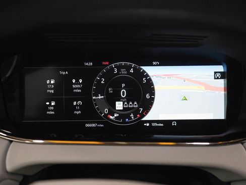 Used 2020 Land Rover Range Rover Evoque First Edition AWD/4WD image 25