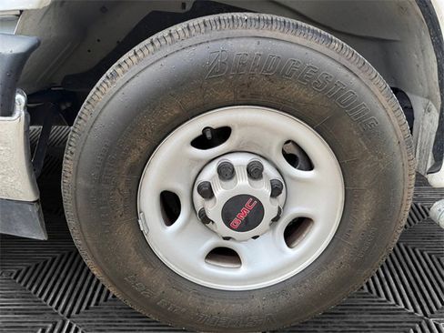 Used 2024 GMC Savana 2500 w/ Driver Convenience Package image 30