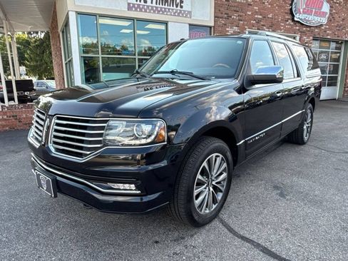 Used 2017 Lincoln Navigator L Select AWD/4WD image 1