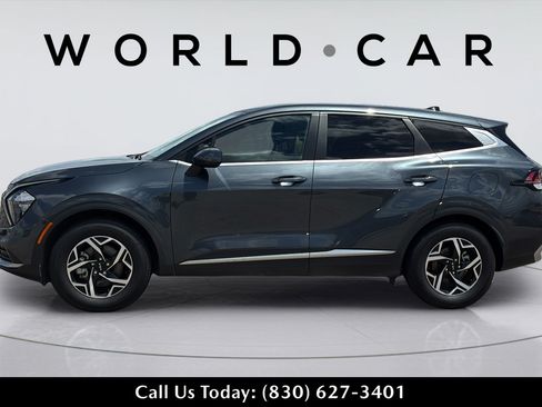 Used 2023 Kia Sportage LX FWD image 11