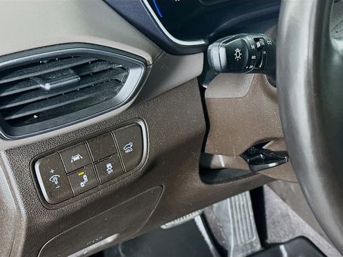 Used 2019 Hyundai Santa Fe FWD image 17