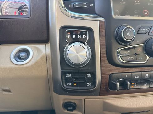 Used 2015 RAM 1500 Laramie w/ Convenience Group image 18