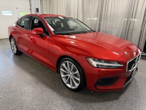 Used 2020 Volvo S60 T6 Momentum w/ Protection Package AWD/4WD image 3