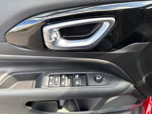 New 2025 Jeep Compass Latitude w/ Altitude Special Edition image 10