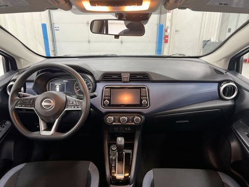 Used 2024 Nissan Versa SV FWD image 10