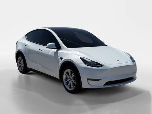 Used 2023 Tesla Model Y Performance AWD/4WD image 7