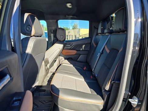 New 2025 GMC Canyon AT4 w/ Nightfall Edition image 15