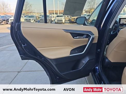 Used 2023 Toyota RAV4 XLE Premium image 28