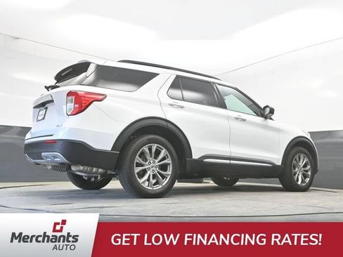 Used 2022 Ford Explorer XLT w/ Equipment Group 202A AWD/4WD image 36