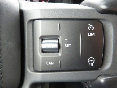 Used 2020 Land Rover Defender 110 X image 24