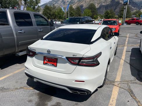 Used 2021 Nissan Maxima 3.5 SV w/ Floor Mat Group FWD image 6