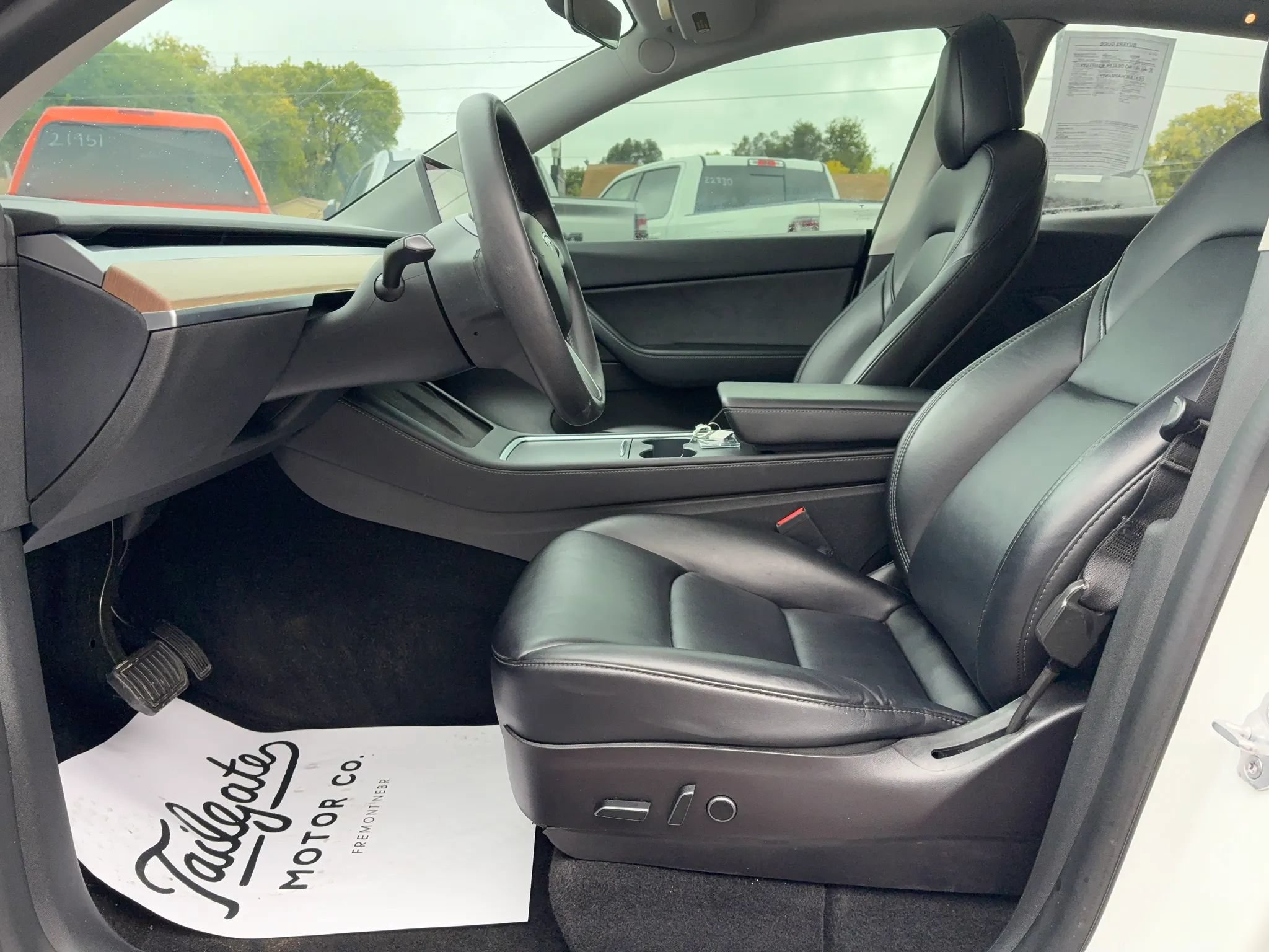 Used 2022 Tesla Model Y Long Range AWD/4WD image 17