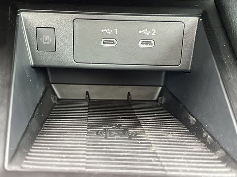 New 2025 Nissan Kicks SR w/ SR Premium Package image 8