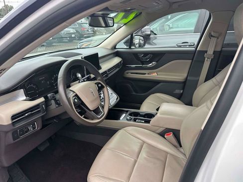 Used 2022 Lincoln Corsair AWD w/ Premium Package image 15