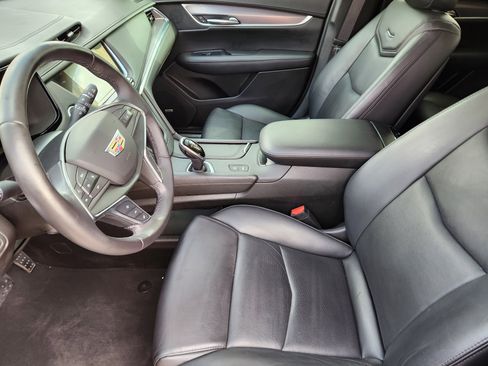 Used 2018 Cadillac XT5 Premium Luxury image 18