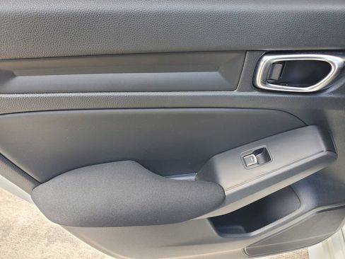 Used 2025 Honda Civic Sport image 12