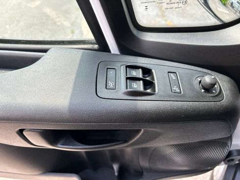 Used 2025 RAM ProMaster 2500 w/ Convenience Group FWD image 13