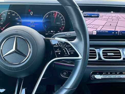 Used 2025 Mercedes-Benz GLE 450e 4MATIC image 25