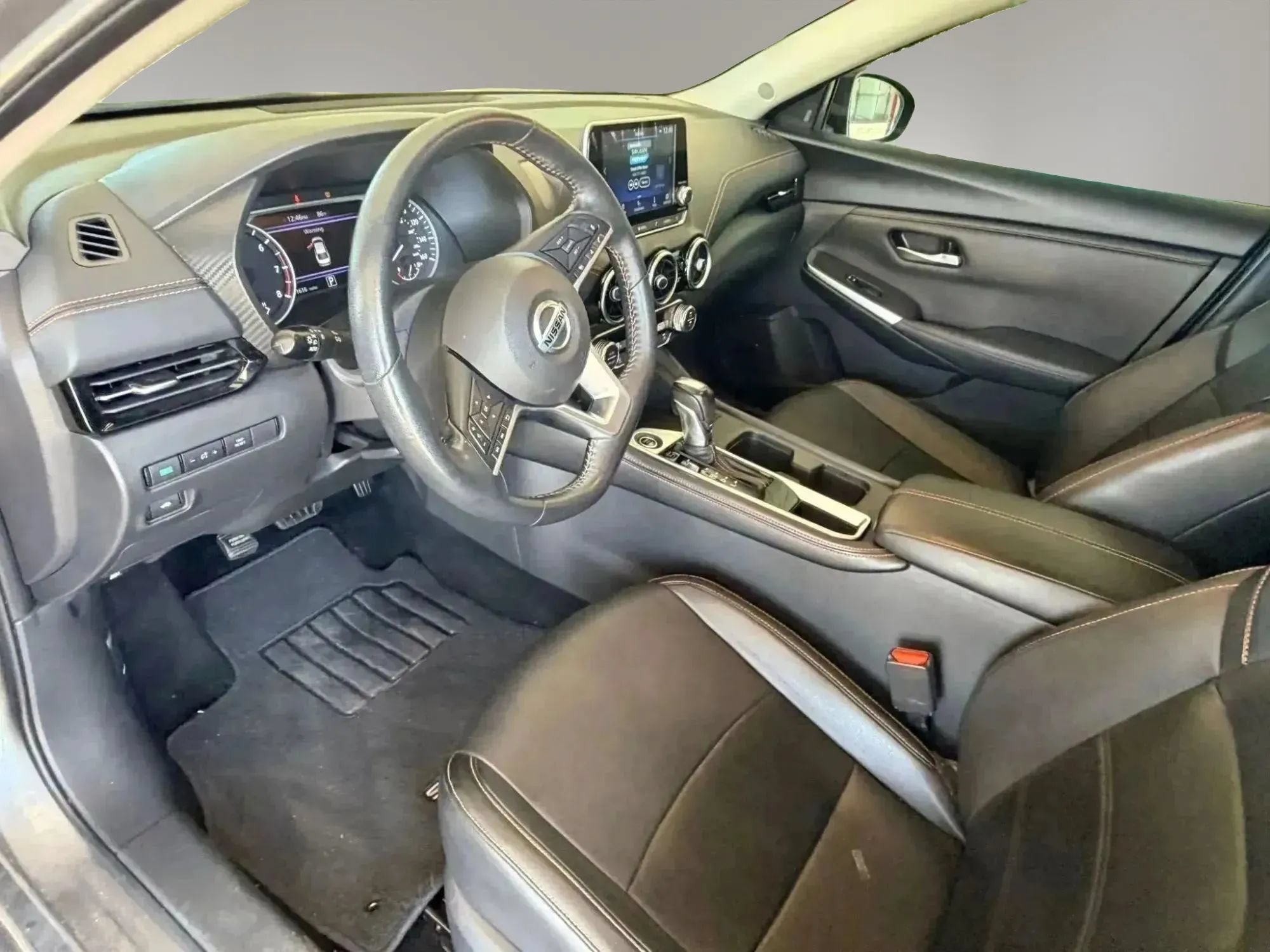 Used 2023 Nissan Sentra SR w/ SR Premium Package FWD image 28