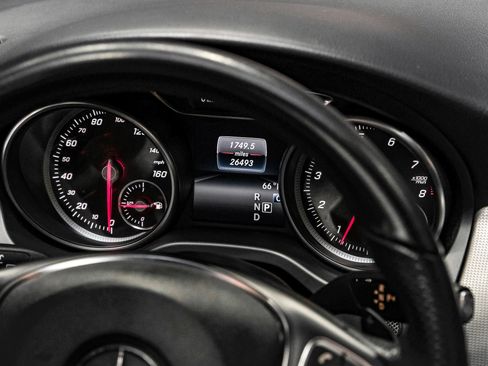 Used 2019 Mercedes-Benz GLA 250 4MATIC image 21