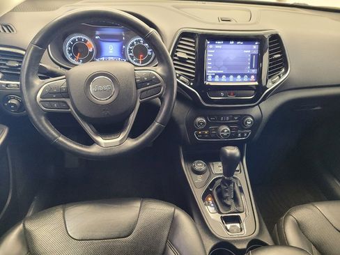 Used 2019 Jeep Cherokee Limited image 22